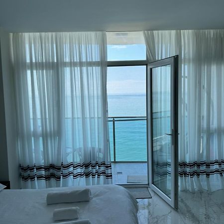 Sea Apartment Batumi Luaran gambar