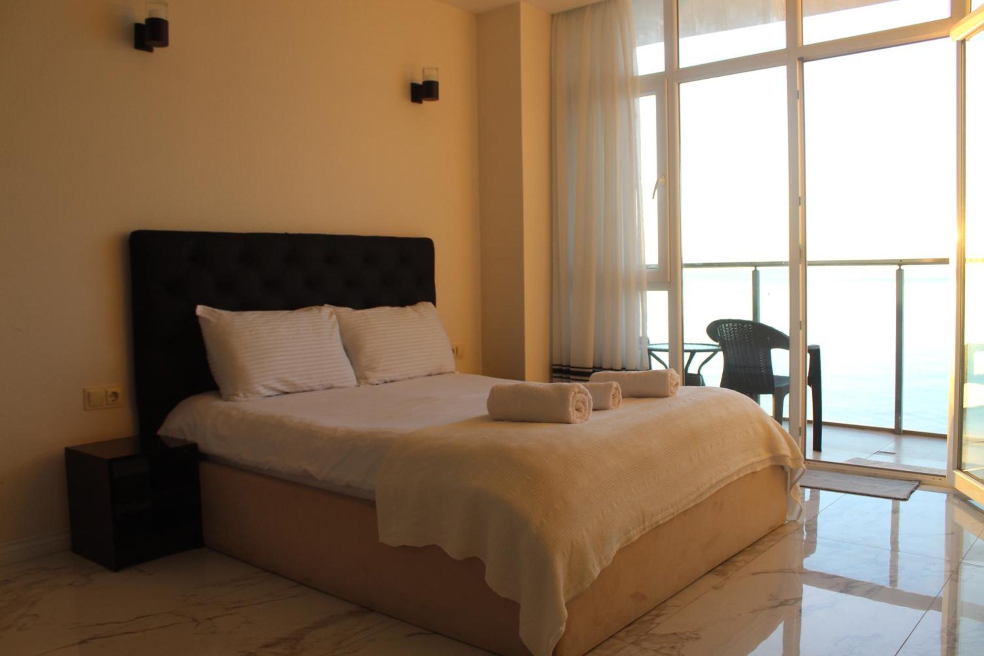 Sea Apartment Batumi Luaran gambar